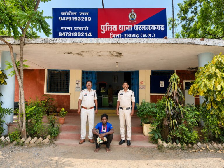 Domestic Violence Homicide: धरमजयगढ़ में रिश्तों का कत्ल: 70 वर्षीय मां को पीट-पीटकर मार डाला, 10 साल की बेटी गंभीर