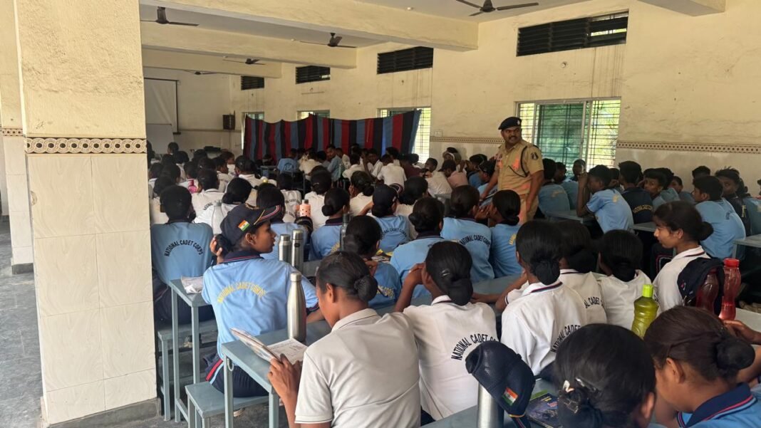 NCC Camp 2026: एनसीसी प्रशिक्षण शिविर में पुलिस की पाठशाला, कैडेट्स को सिखाए सड़क सुरक्षा, साइबर क्राइम और पॉक्सो एक्ट के नियम