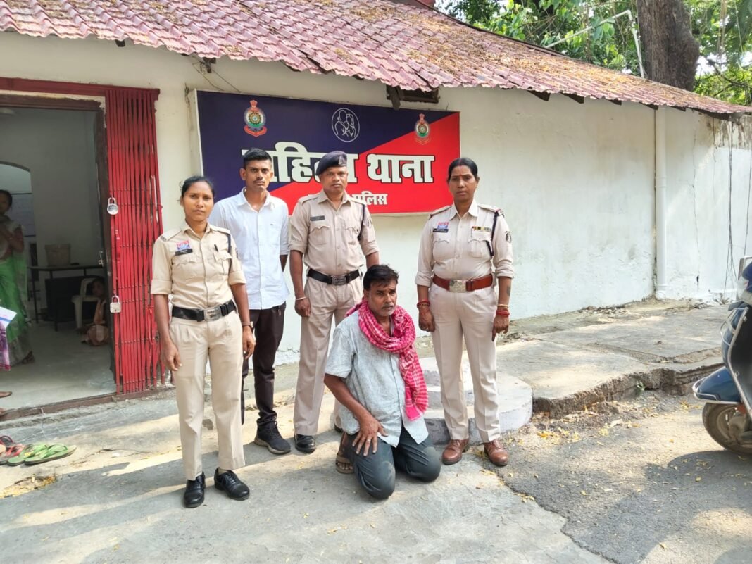 Women Safety First: रायगढ़ में महिला से छेड़छाड़ और धमकी देने वाला 65 साल का बुजुर्ग गिरफ्तार, महिला पुलिस ने भेजा जेल