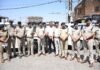 MP Police Seva: अशोकनगर एसपी की अनोखी पहल: भीषण गर्मी और हीटवेव के बीच ऑन-ड्यूटी जवानों को खुद बांटा ओआरएस, ग्लूकोज और छाछ