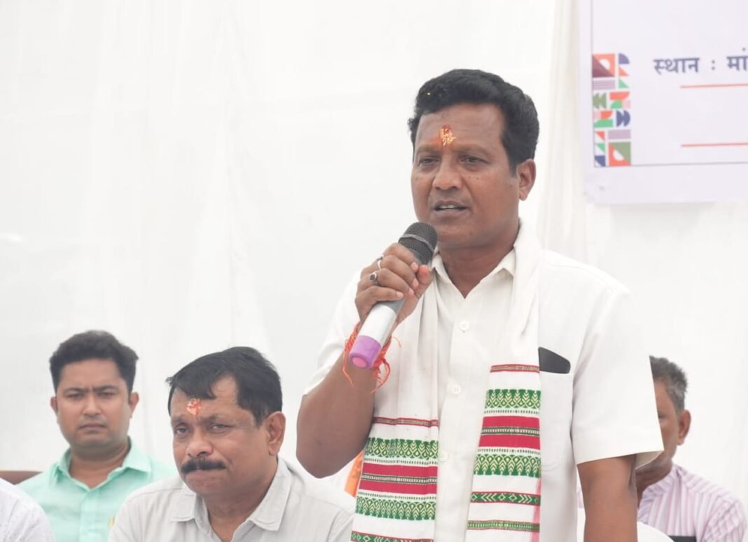 Health care CG: रायगढ़ सांसद राधेश्याम राठिया की मौजूदगी में बड़ा कदम: एनएमएल तलईपल्ली ने स्वास्थ्य सेवाओं के लिए बांटीं एम्बुलेंस