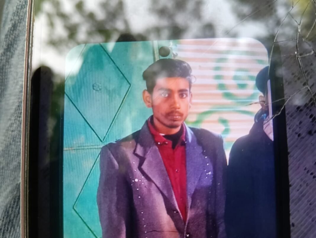 Murder of a Missing Youth: रीवा टू बांदा मर्डर मिस्ट्री: रीवा से लापता अनूप सेन की यूपी के बांदा में मिली लोकेशन; सुरक्षा एजेंसी के मालिक के घर से मिले गायब युवक के जूते