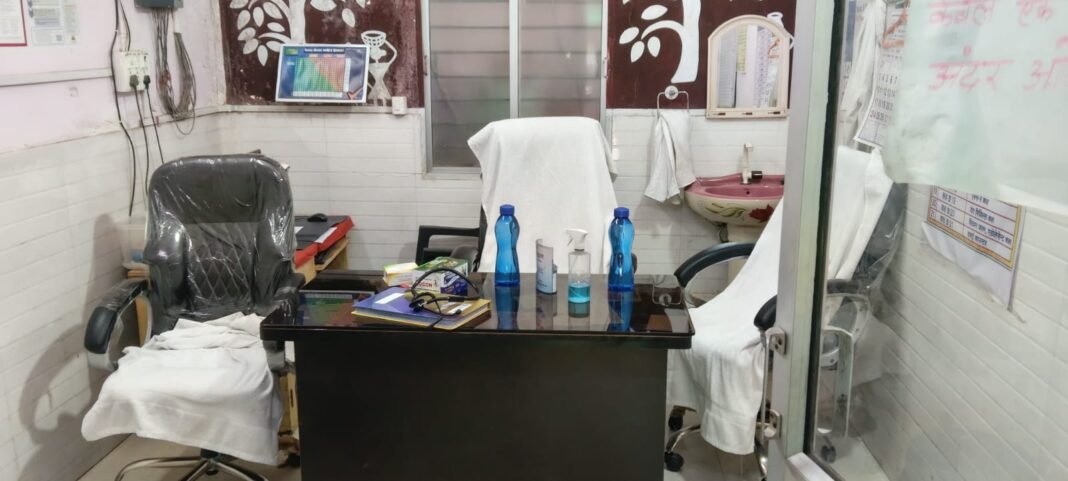 Akaltara Health Department “अभी अस्पताल आने का टाइम है क्या?”: अकलतरा अस्पताल में डॉक्टर-पेशेंट विवाद का वीडियो वायरल