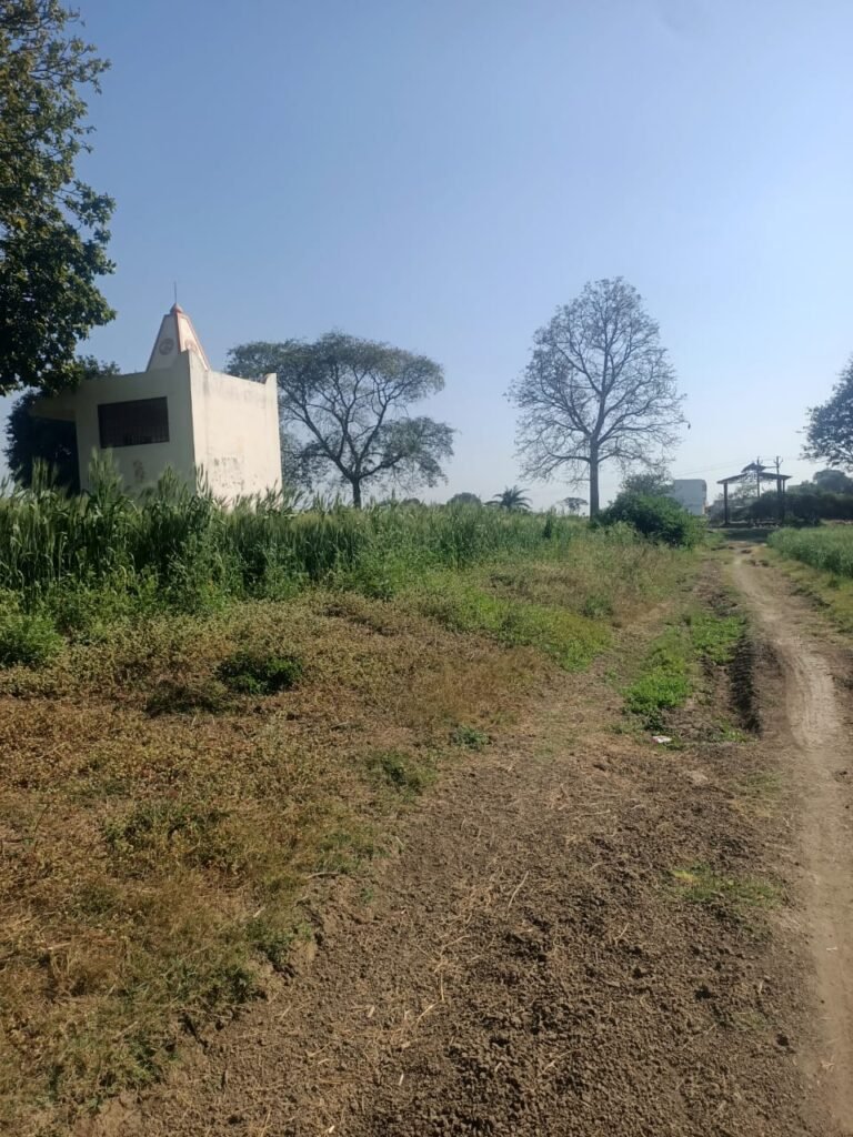 Indore Jansunwai Complaint: इंदौर में करोड़ों की जमीन पर बड़ा विवाद पिता को ‘मृत’ बताकर कर दिया नामांतरण, जनसुनवाई में फूटा गुस्सा