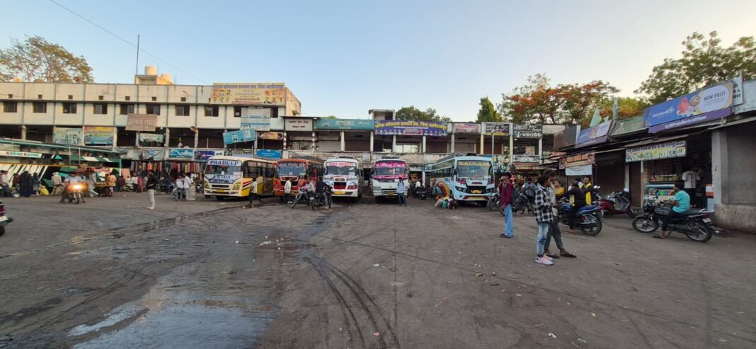 ₹96 पहुंचा डीजल पर किराया वही पुराना; ‘प्राइम रूट बस ओनर्स एसोसिएशन’ ने की किराये में वृद्धि की मांग।