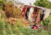 M.P News : नरसिंहपुर में बड़ा सड़क हादसा! नेपाल से बेंगलुरु जा रही बस पलटी, 12 से अधिक घायल, 80 थे सवार