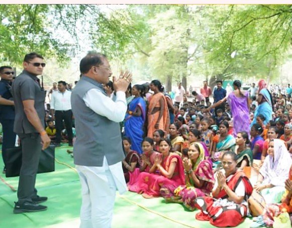 Sushasan Tihar 2026 : जिस जगह कभी था नक्सलियों का प्रभाव, वहीं CM साय ने लगाई जनचौपाल