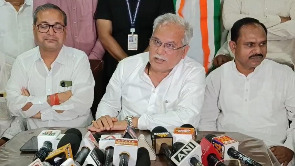 Bhupesh Baghel: बिलासपुर में भूपेश बघेल का भाजपा पर हमला, बोले- कांग्रेस सामूहिक नेतृत्व में लड़ेगी चुनाव