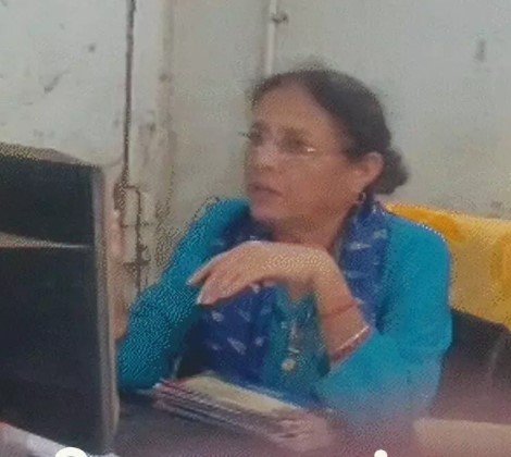 Baloda Bazar-Corrupt female bank manager suspended
