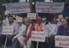 Bhopal Farmers Protest: पूर्वी रिंग रोड और रेलवे परियोजना के विरोध में किसानों का धरना, मुआवजे की मांग को लेकर प्रदर्शन तेज Bhopal Farmers Protest