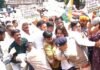 Raipur Congress Protest: खाद-बीज की कमी पर रायपुर में कांग्रेस का हल्लाबोल, कलेक्ट्रेट घेराव के दौरान पुलिस से झड़प Raipur Congress Protest: