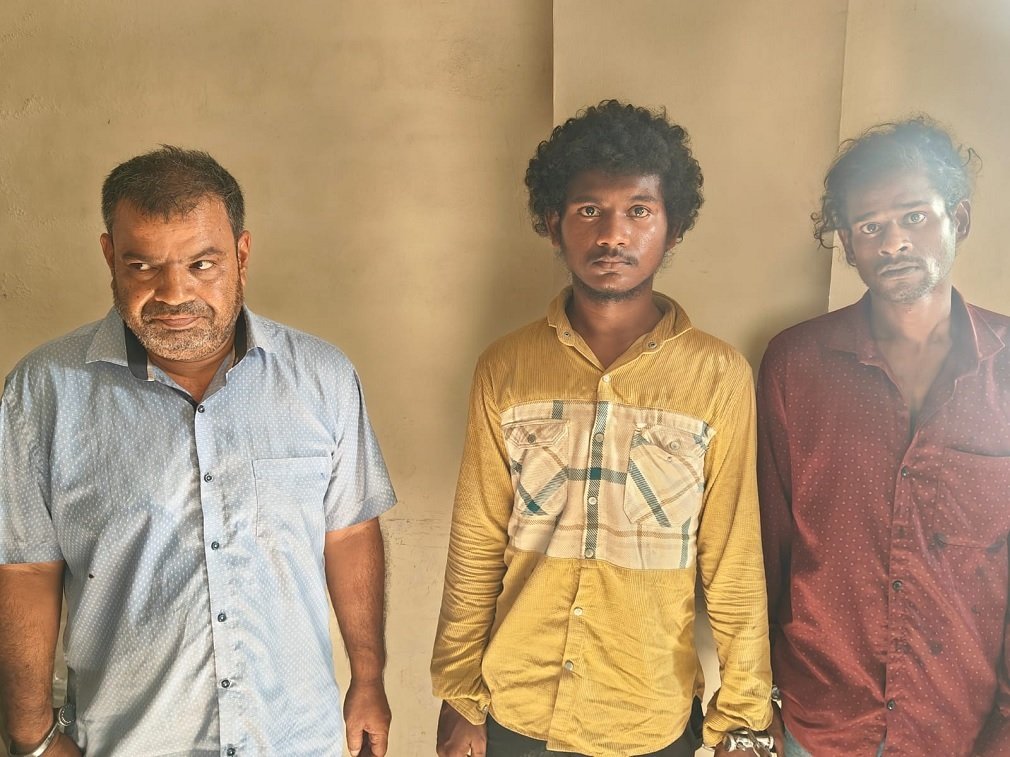Raipur Crime News: खम्हारडीह के ‘गोल्डन होम्स’ में लाखों की चोरी, शातिर ‘डी बच्चन’ समेत 3 चोर गिरफ्तार
