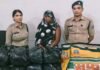 Raipur Crime News:रायपुर पुलिस की बड़ी कार्रवाई, 8 लाख के गांजा के साथ महिला तस्कर गिरफ्तार Raipur Crime News