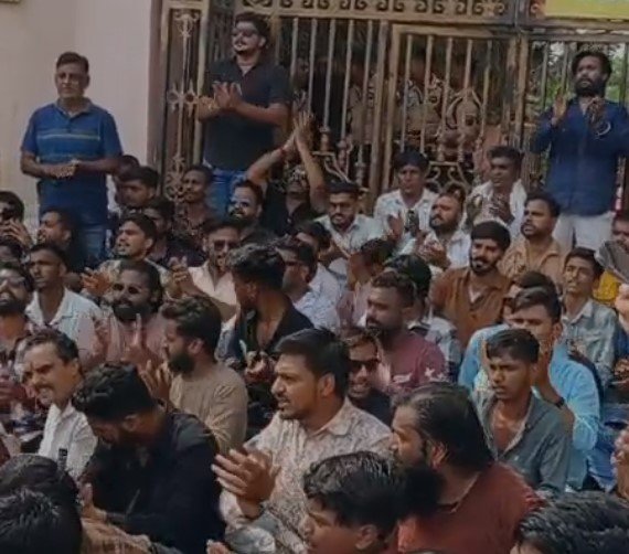 Ujjain Baba Mahakal: बाबा महाकाल के दरबार में गरजा बजरंग दल, VIP कल्चर और 500 रुपये वाले काल भैरव दर्शन का पुरजोर विरोध