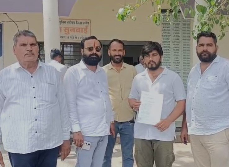 Ujjain Crime News: नवेली में विवादित भूमि पर मारपीट के बाद आंजना परिवार पर SC-ST एक्ट का झूठा केस लगाने की धमकी, SP को सौंपी शिकायत