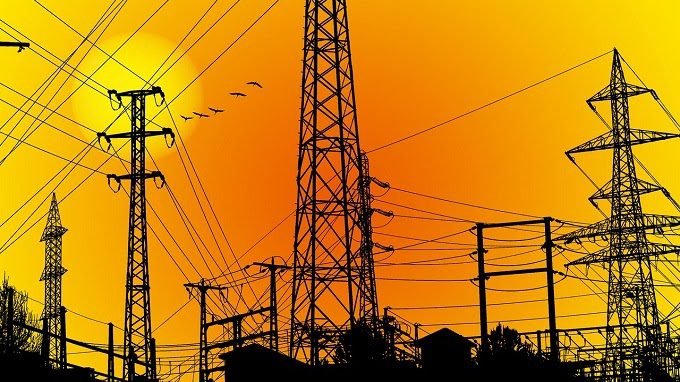 MP Electricity Department: भोपाल में दर्दनाक हादसा अवैध कॉलोनी में बिजली के खंभे पर करंट लगने से युवक की मौत, डमी लाइनमैन बनाकर कराया जा रहा था जोखिम भरा काम