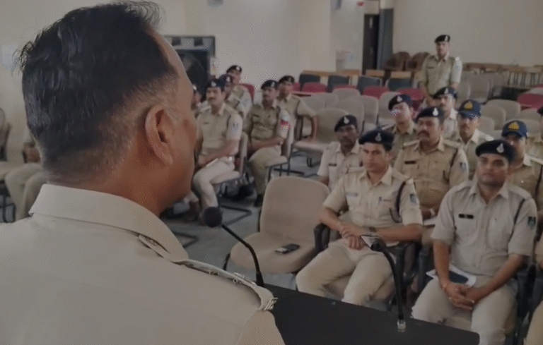 Indore Festival Security Alert: इंदौर में त्योहारों को लेकर पुलिस का हाई अलर्ट, ड्रोन से होगी आसमान से निगरानी, गुंडे-बदमाशों पर कसेगा शिकंजा