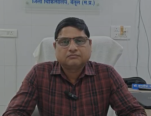 Betul SNCU Power Outage: भाजपा प्रदेशाध्यक्ष के गृह जिले बैतूल में स्वास्थ्य व्यवस्था पर सवाल 3 घंटे अंधेरे में डूबा SNCU वार्ड, नवजातों की जान पर बनी आफत
