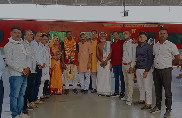 Rewa Shaurya Chakra Hero Sanjay Tiwari: 3 गोलियां लगने के बाद भी नहीं रुके CRPF कमांडो संजय तिवारी, आतंकी को मार गिराने पर मिला शौर्य चक्र