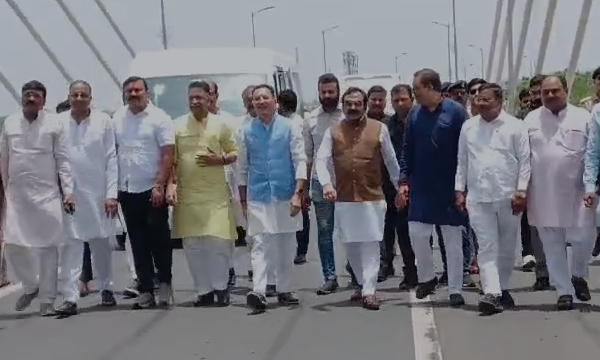Jitin Prasada Jabalpur Visit: केंद्रीय मंत्री जतिन प्रसाद ने किया देश के सबसे लंबे अर्बन केबल स्टेड फ्लाईओवर का निरीक्षण, बोले- विकसित भारत की दिशा में बड़ा कदम