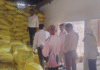 CG Fertilizer Scam Action: खरीफ सीजन से पहले खाद माफियाओं पर बड़ा शिकंजा धमतरी में 1500 से अधिक बोरी खाद जब्त, कई दुकानों पर कार्रवाई, दो लाइसेंस निलंबित