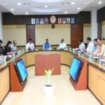 Chhattisgarh Cabinet Meeting: साय कैबिनेट की अहम बैठक शुरू, मानसून सत्र, खरीफ सीजन की तैयारी, ट्रांसफर पॉलिसी और कई बड़े नीतिगत फैसलों पर चर्चा की संभावना