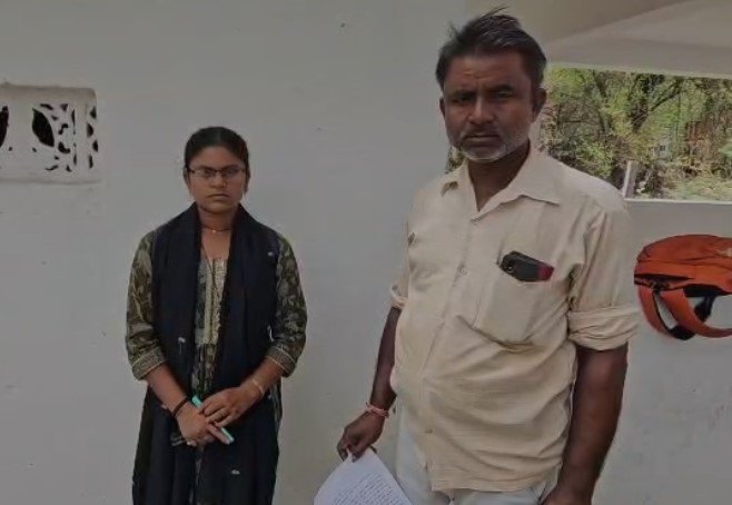 Rewa Cyber Fraud Case: दिल्ली पुलिस में नौकरी दिलाने का झांसा, युवती की फोटो से बनाई अश्लील तस्वीरें; वायरल करने की धमकी देकर 50 हजार से ज्यादा की साइबर ठगी