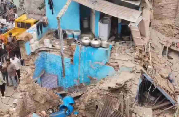 Ujjain House Collapse: उज्जैन में भरभराकर गिरा दो मंजिला मकान, मलबे में दबकर किशोर की मौत; 5 लोग गंभीर घायल