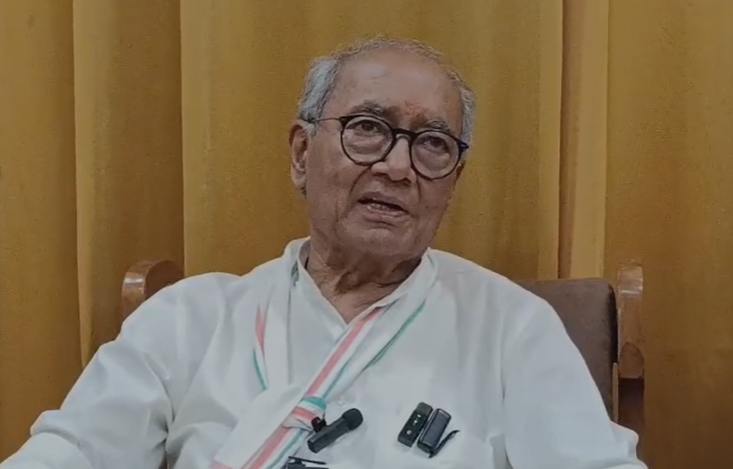 Ratlam News: रतलाम में दिग्विजय सिंह का बड़ा बयान ‘मेरे घर के बाहर पोस्टर लगेगा—चंदा चोरी संगठन का आना मना है’, बीजेपी, राम मंदिर ट्रस्ट और ईवीएम पर साधा निशाना Ratlam News: रतलाम में दिग्विजय सिंह का बड़ा बयान ‘मेरे घर के बाहर पोस्टर लगेगा—चंदा चोरी संगठन का आना मना है’, बीजेपी, राम मंदिर ट्रस्ट और ईवीएम पर साधा निशाना
