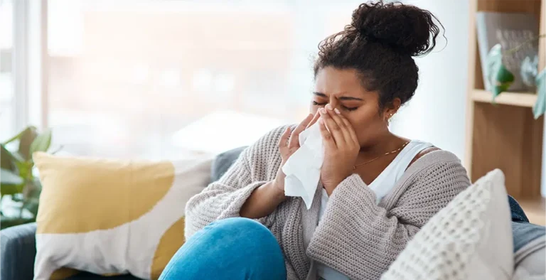 Seasonal Flu Relief: मौसम बदलते ही सर्दी-खांसी, जुकाम और बुखार से परेशान? ये 5 असरदार घरेलू नुस्खे देंगे प्राकृतिक राहत, इम्यूनिटी भी होगी मजबूत