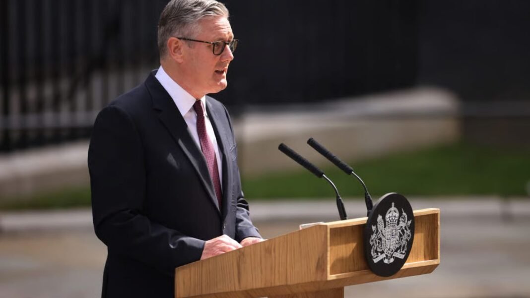 Keir Starmer Resigns: ब्रिटेन की राजनीति में महाभूकंप: पीएम कीर स्टार्मर ने दिया इस्तीफा, महज 2 साल में गिर गई सरकार