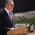 Keir Starmer Resigns: ब्रिटेन की राजनीति में महाभूकंप: पीएम कीर स्टार्मर ने दिया इस्तीफा, महज 2 साल में गिर गई सरकार