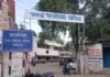 Vidisha Road Issue: विदिशा में जर्जर सड़कों को लेकर कांग्रेस का अनोखा प्रदर्शन: कार्यकर्ताओं ने बीच सड़क पर की ‘गड्ढों की पूजा’