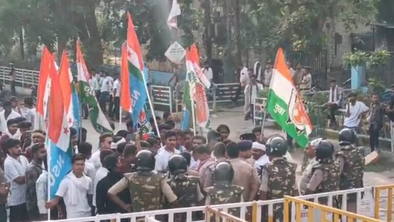 Tribal Hostel Issue: रीवा के ट्राइबल हॉस्टल में पानी और जर्जर भवन के संकट पर छात्रों ने दी चेतावनी