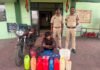 Operation Aghat Raigarh: रायगढ़ पुलिस का “ऑपरेशन आघात”: पिछले 48 घंटों में 4 बड़ी रेड, भारी मात्रा में अवैध शराब के साथ 5 आरोपी गिरफ्तार