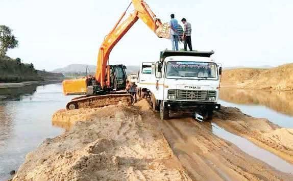 Singrauli Illegal Sand Mining: सोन नदी में अवैध रेत खनन के आरोपों से घिरी सहकार ग्लोबल, प्रशासन और खनिज विभाग की चुप्पी पर उठे सवाल