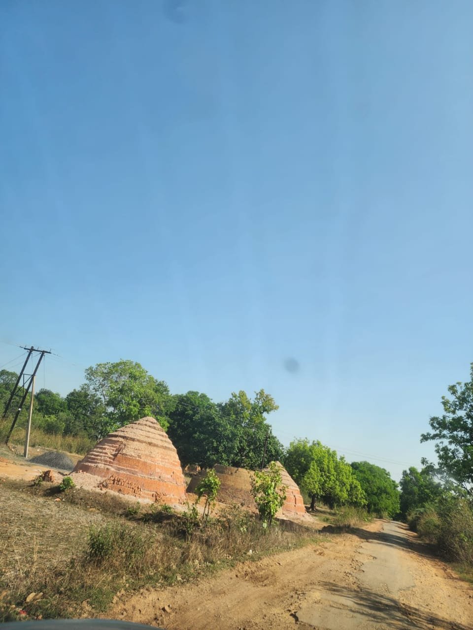 Lailunga Illegal Brick Kiln: लैलूंगा भू-माफियाओं के हौसले बुलंद: अवैध ईंट निर्माण पर जनप्रतिनिधियों और अफसरों की चुप्पी से जनता में आक्रोश