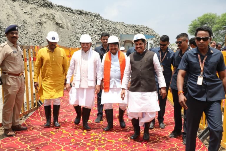 Ujjain Development: सिंहस्थ-2028 से पहले शिप्रा को स्वच्छ बनाने की सबसे बड़ी कवायद, टनल के भीतर पहुंचे मुख्यमंत्री मोहन यादव और केंद्रीय मंत्री मनोहर लाल खट्टर