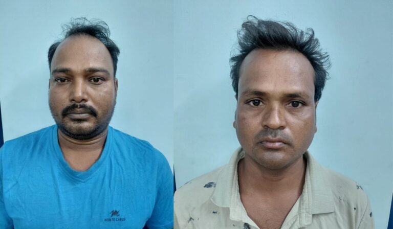 Raigarh Police Raid: रायगढ़ में देह व्यापार का भंडाफोड़ किराए के मकान में चल रहे सेक्स रैकेट पर पुलिस की बड़ी कार्रवाई, महिला दलाल समेत 3 गिरफ्तार
