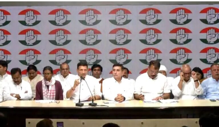 MP Congress Delhi Protest: ‘देश इलेक्टोरल ऑटोक्रेसी की ओर बढ़ रहा’, मीनाक्षी नटराजन के नामांकन विवाद पर दिल्ली में MP कांग्रेस का बड़ा प्रदर्शन