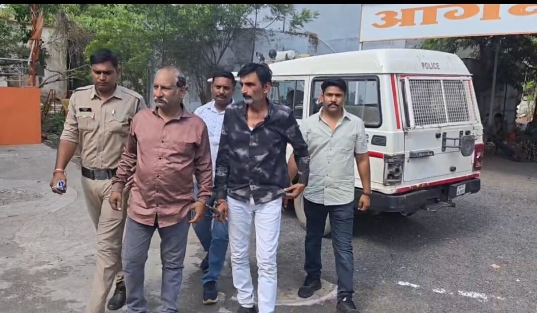 Harda Police: हरदा में एमडी ड्रग्स की बड़ी खेप जब्त, दो तस्कर गिरफ्तार; कार, नकदी समेत ₹15.50 लाख का मशरूका बरामद