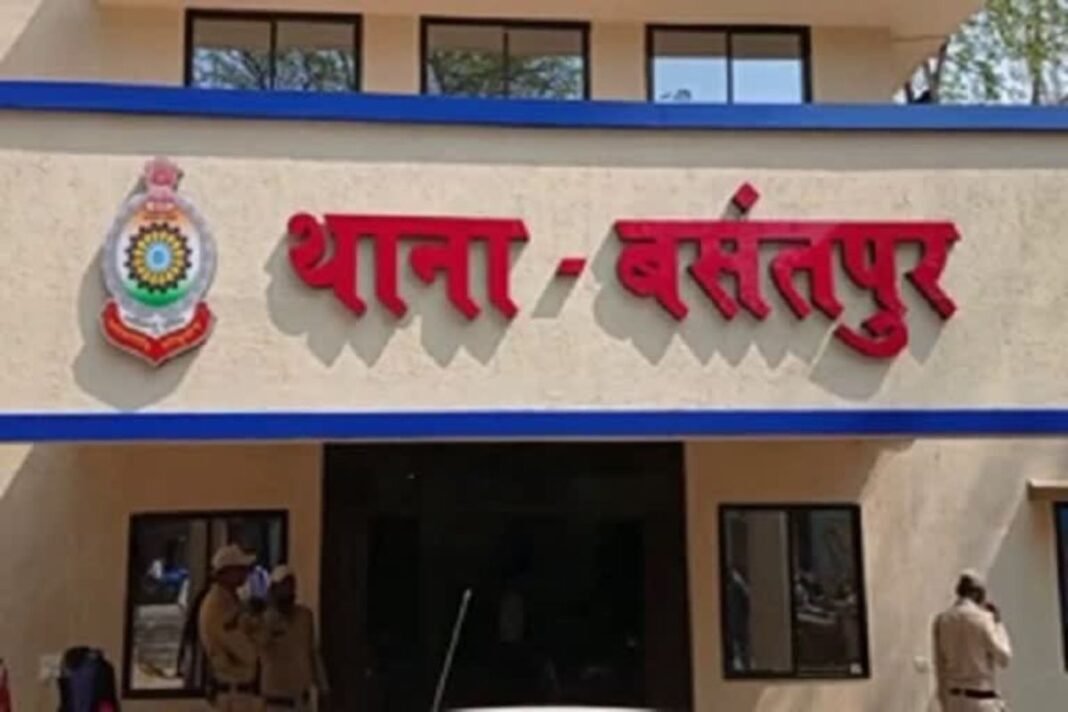 Rajnandgaon Jamatpara Sex Racket: प्रॉपर्टी डीलिंग की आड़ में चल रहा था संदिग्ध खेल, स्थानीय जनता के आक्रोश के बाद पुलिस एक्शन