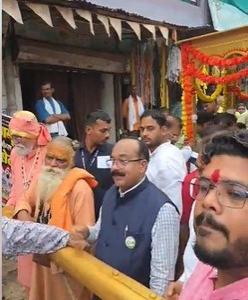 Lormi News:लोरमी में श्रद्धा और भक्ति के साथ निकली भगवान श्री जगन्नाथ महाप्रभु की बहुड़ा यात्रा, उप मुख्यमंत्री अरुण साव ने रथ खींचकर लिया भगवान श्री जगन्नाथ का आशीर्वाद Lormi News