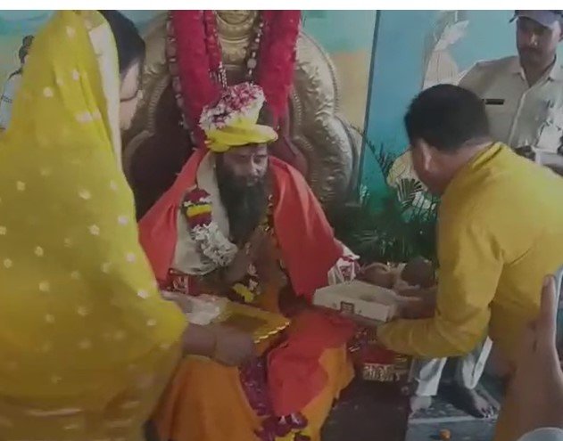 Ujjain News: गुरु पूर्णिमा महोत्सव में गुरु महिमा का गुणगान, सेवा और संस्कार का दिया संदेश Ujjain News