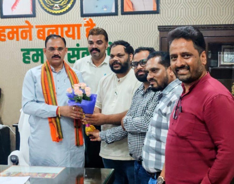 NHM Employees’ Union : मुख्यमंत्री की घोषणाओं पर अमल की मांग, NHM कर्मचारी संघ ने स्वास्थ्य मंत्री से की मुलाकात NHM Employees' Union