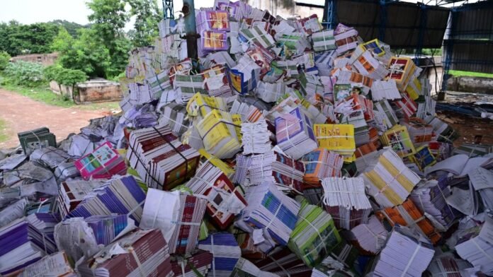 66ea9bdec3c6a-book-scam-in-raipur-chattisgarh-182237117-16x9