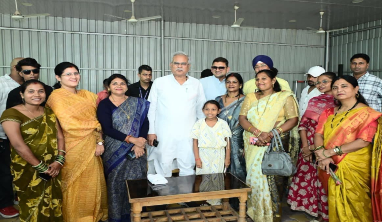 Dongargarh Parikrama Path: डोंगरगढ़ परिक्रमा पथ विवाद किसानों के विरोध से हाईकोर्ट तक पहुंचा मामला, अब भूपेश बघेल भी विरोध में; 55 करोड़ की परियोजना पर उठे बड़े सवाल Dongargarh Parikrama Path: डोंगरगढ़ परिक्रमा पथ विवाद किसानों के विरोध से हाईकोर्ट तक पहुंचा मामला, अब भूपेश बघेल भी विरोध में; 55 करोड़ की परियोजना पर उठे बड़े सवाल