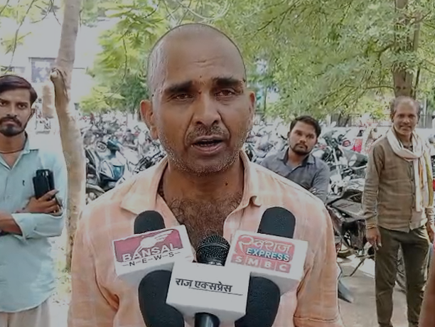 Rewa News: महिला की संदिग्ध मौत से सनसनी, परिजनों ने देवर पर रेप के बाद हत्या का लगाया आरोप, पोस्टमार्टम रिपोर्ट का इंतजार Rewa News: महिला की संदिग्ध मौत से सनसनी, परिजनों ने देवर पर रेप के बाद हत्या का लगाया आरोप, पोस्टमार्टम रिपोर्ट का इंतजार