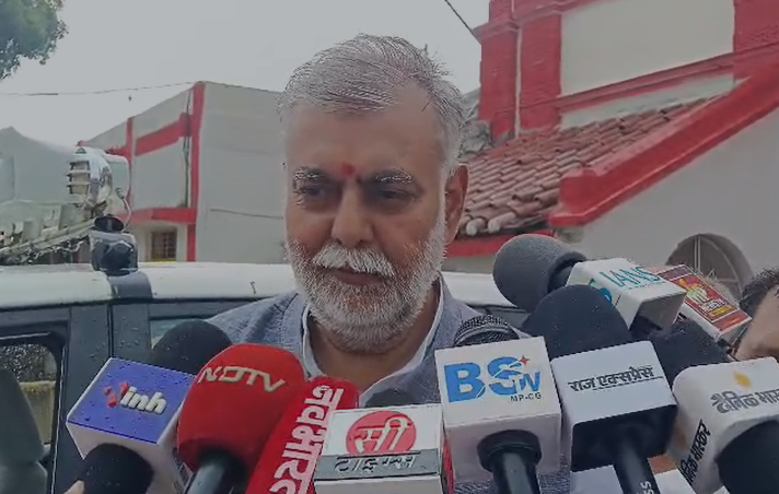 MP Politics: दिग्विजय सिंह पर मंत्री प्रहलाद पटेल का तंज, बोले- ‘चतुर्मास करें, फिर शास्त्रार्थ कीजिए’ MP Politics: दिग्विजय सिंह पर मंत्री प्रहलाद पटेल का तंज, बोले- ‘चतुर्मास करें, फिर शास्त्रार्थ कीजिए’