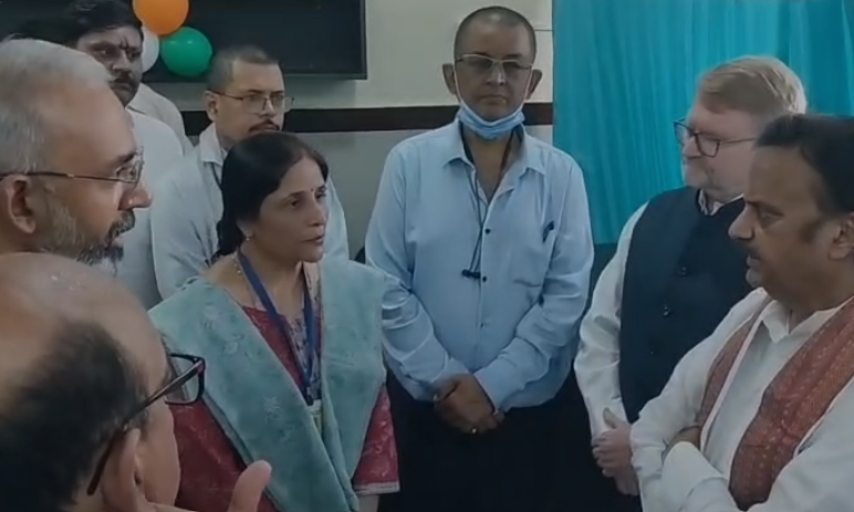 Rewa District Hospital: रीवा जिला अस्पताल को मिली स्वास्थ्य सुविधाओं की बड़ी सौगात उप मुख्यमंत्री राजेंद्र शुक्ल ने किया कई नई इकाइयों का लोकार्पण Rewa District Hospital: रीवा जिला अस्पताल को मिली स्वास्थ्य सुविधाओं की बड़ी सौगात उप मुख्यमंत्री राजेंद्र शुक्ल ने किया कई नई इकाइयों का लोकार्पण